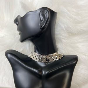 Express statement choker